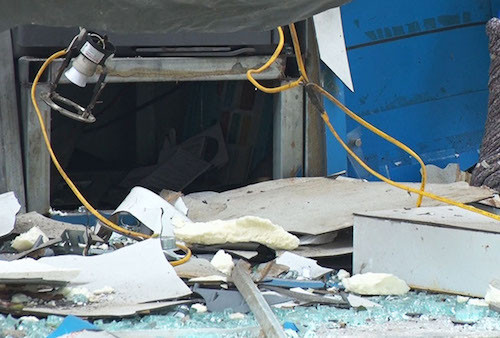 Trụ ATM hư hỏng.