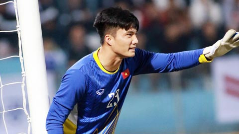 HLV Park Hang-seo và cơn đau đầu dễ chịu với thủ môn