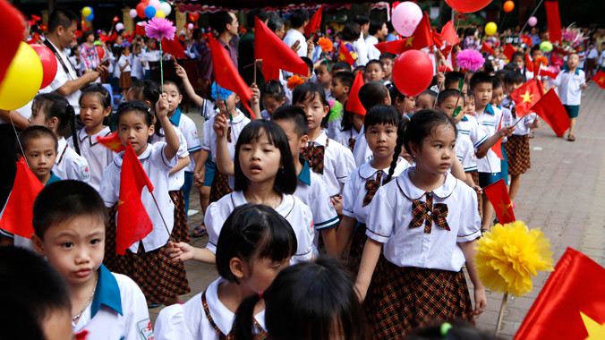 Lạm thu phải xem xét trách nhiệm ba bên: Nhà trường - Ban phụ huynh và phụ huynh học sinh. Ảnh: Ngọc Châu