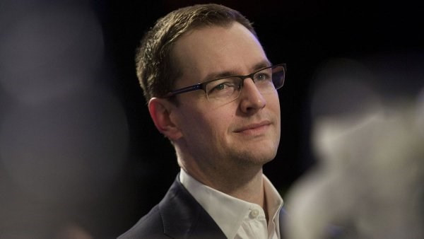 Người phụ trách chiến dịch vận động tranh cử của bà Clinton, ông Robby Mook. (Nguồn: Bloomberg)