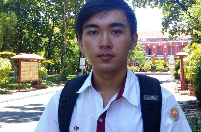 “Cậu bé điểm 10” Lê Nhật Tiến là con nhà nghèo, mồ côi, đến từ một trong những vùng đất khó khăn, khắc nghiệt nhất của miền Trung.