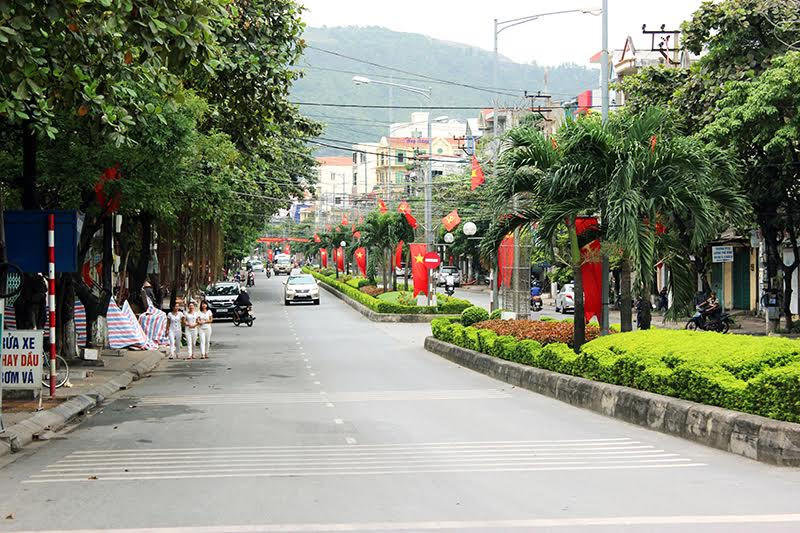 Thành phố Cẩm Phả sẽ thực hiện thí điểm dừng đỗ xe ô tô.