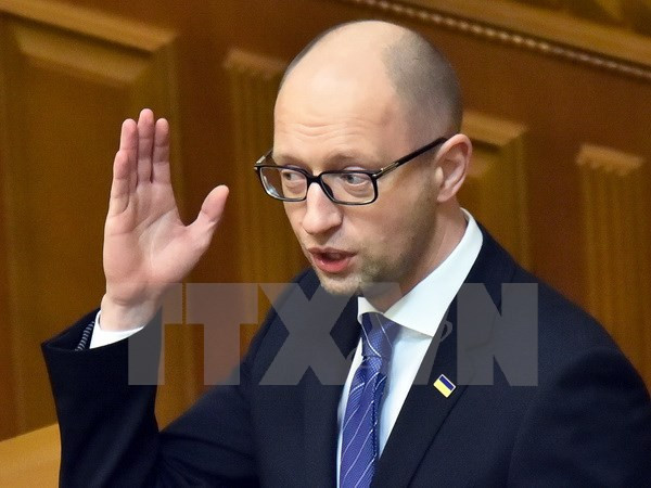 Thủ tướng Ukraine Arseniy Yatsenyuk phát biểu tại một cuộc họp ở thủ đô Kiev. (Nguồn: AFP/TTXVN)