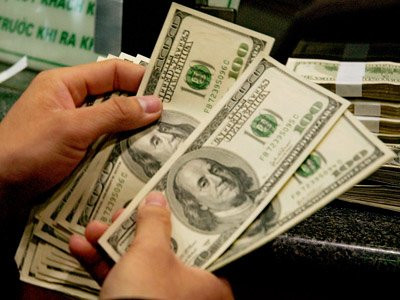 Lãi suất USD bất ngờ về 0%