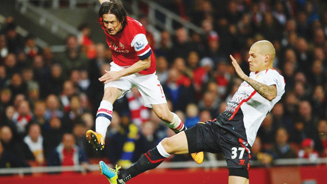 Arsenal (trái) rất tự tin mỗi lần đối đầu Liverpool. Ảnh: Mirror