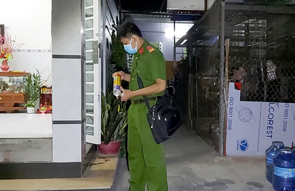 Cơ quan chức năng khám nghiệm hiện trường