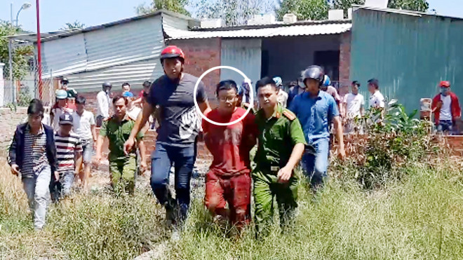 Mậu tại cơ quan công an