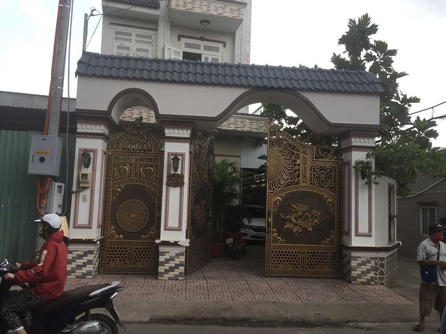 Hiện trường vụ giết người là căn nhà bề thế ngay mặt tiền đường