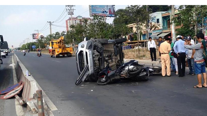 Lực lượng chức năng điều tra vụ việc.