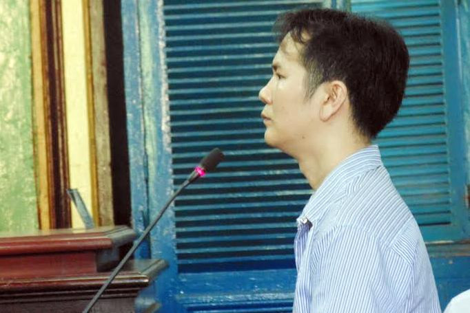 Lê Hữu Châu tại phiên tòa. Ảnh: Tân Châu.