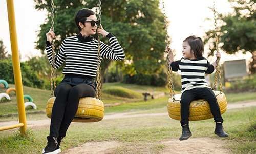 Xuân Lan bên bé Thỏ - tên thân mật của con gái chị.