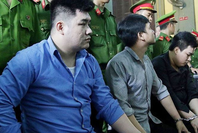 Ba bị cáo Tài, Hùng và Phú (trái sang). Ảnh: Tân Châu