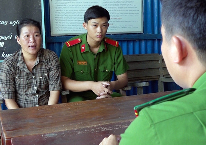 Đối tượng Hạnh tại Cơ quan Công an.