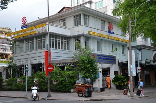 Tăng thu ngân sách năm 2017 vượt dự toán chủ yếu nhờ vào tiền sử dụng đất (Trong ảnh: khu đất 104 Nguyễn Du, quận 1, TP HCM)