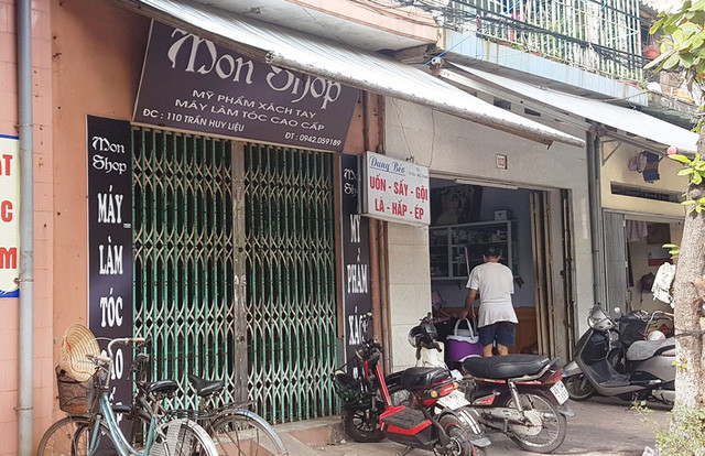 Cửa hàng mỹ phẩm nằm ở số 10B đường Trần Huy Liệu nơi xảy ra sự việc