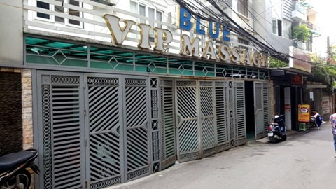 Cơ sở Blue Vip Massage cho nhân viên kích dục cho khách bằng tay