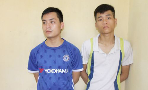 Hai nghi can Sơn và Tùng tại cơ quan điều tra