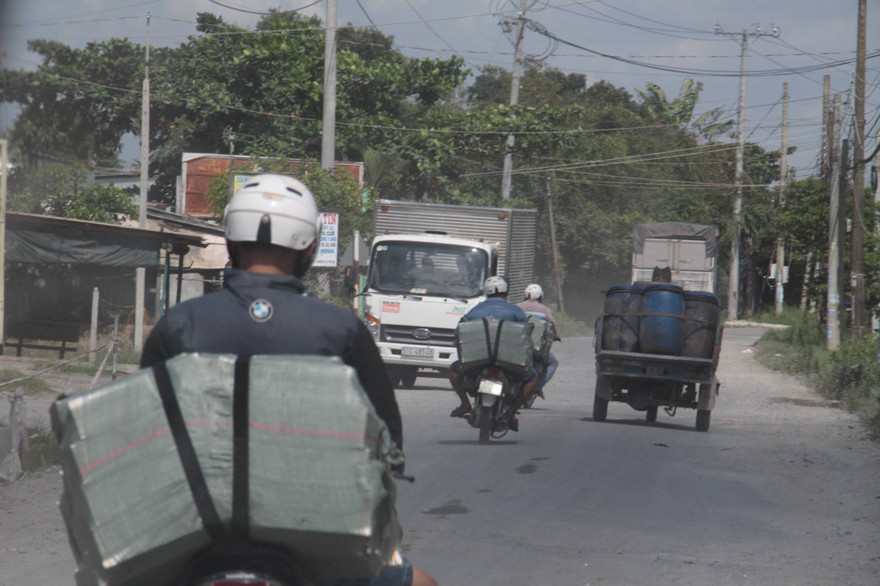Chở thuốc lá lậu qua Thầy Cai