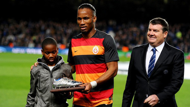 Drogba hiền lành vì Stamford Bridge đã giăng bẫy tâm lý. Ảnh: AP
