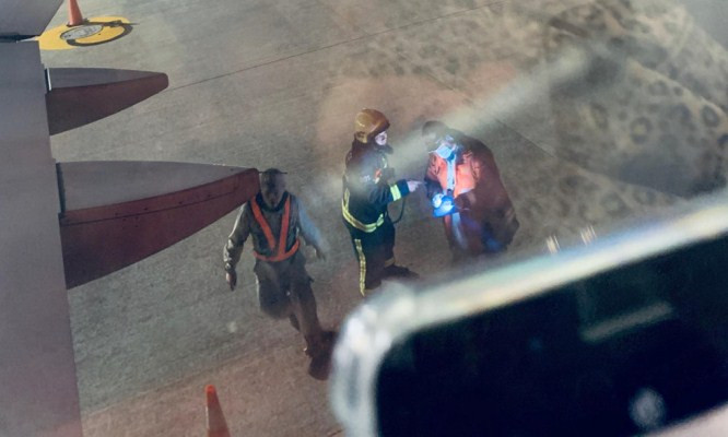 Cứu hỏa được điều đến sân bay Đài Loan để hỗ trợ máy bay Vietjet.