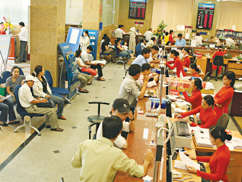 Giao dịch tại Sacombank được lãnh đạo nhà băng này cho biết vẫn đang diễn ra bình thường, thanh khoản tốt