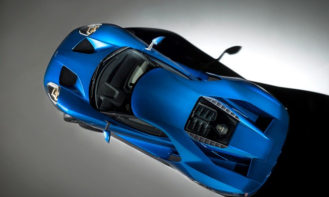 Siêu xe Ford GT sử dụng kính dành cho... điện thoại