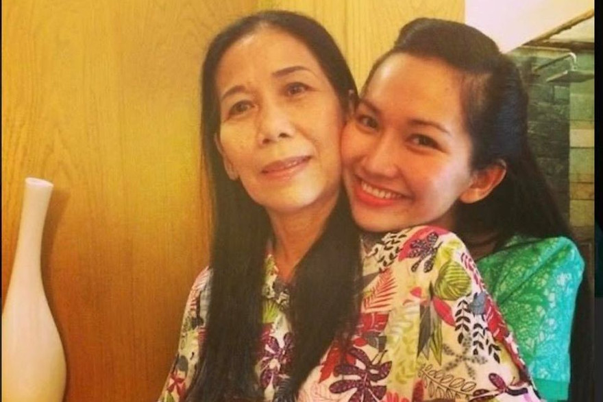Diễn viên Kim Hiền và mẹ ruột.