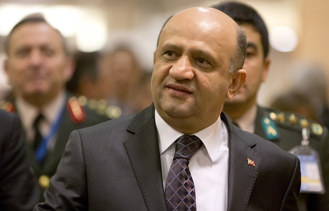 Bộ trưởng Quốc phòng Thổ Nhĩ Kỳ Fikri Isik (Nguồn: Tass)