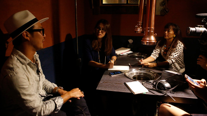 HAHA trả lời phỏng vấn riêng với báo Tiền phong. Ảnh: KOCIS.