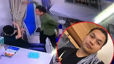  Trương Văn Thanh hành hung, đánh thẳng vào mặt bác sỹ Xanh Pôn ngay tại phòng bệnh. Ảnh cắt từ clip