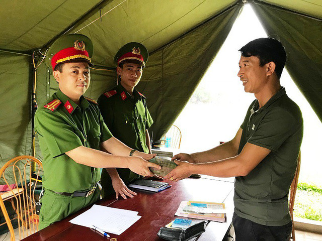 Công an huyện Hoa Lư trả lại tài sản giá trị cho anh Dương Văn Trường