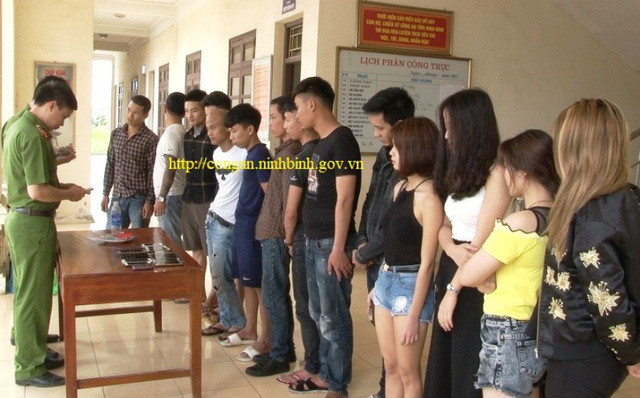 14 thanh niên sử dụng ma túy trong quán karaoke bị bắt giữ