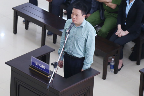 Ông Hà Văn Thắm trong phiên phúc thẩm ngày 18/4