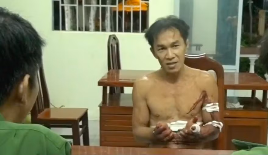 Nghi phạm Tâm tại cơ quan công an
