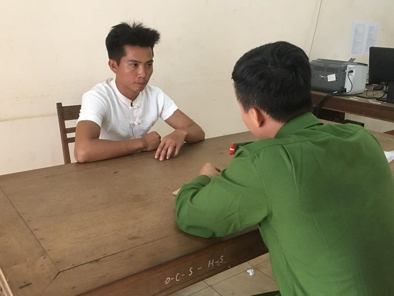 Lương Văn Đạt tại cơ quan công an.