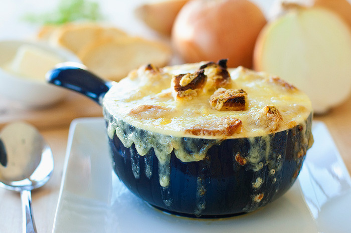 Cách làm súp hành tây thơm ngon, chống cảm cúm