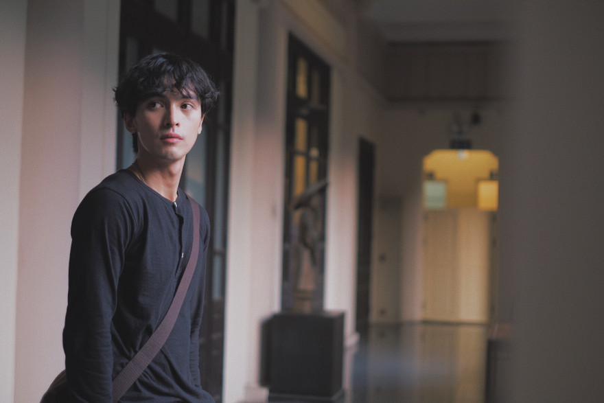 Công Dương vào vai Lâm trong "Nhà trọ Balanha"