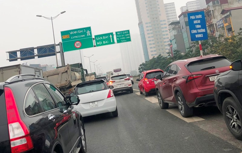 Thay vì 80km/h, từ hôm nay Sở GTVT thực hiện phương án phân luồng cho xe ô tô đi với tốc độ 50km/h.