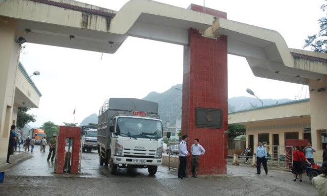 Xuất nhập khẩu hàng hoá qua cửa khẩu Tân Thanh- Lạng Sơn. Ảnh: Báo Hải quan.