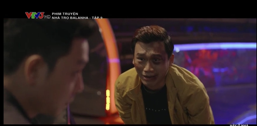 Bách bị đánh te tua vì tội cướp bạn gái của đạo diễn