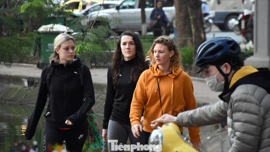 Tổng cục Du lịch yêu cầu thống kê số khách quốc tế mắc kẹt vì COVID-19. Ảnh: Mạnh Thắng