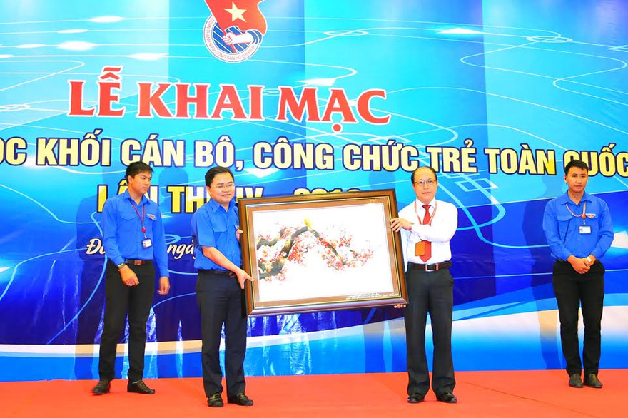 139 thí sinh dự hội thi tin học cán bộ, công chức trẻ 