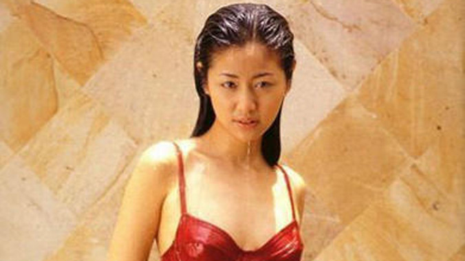 Lâm Tâm Như trong một bức ảnh "nổi loạn" thủa đôi mươi. 