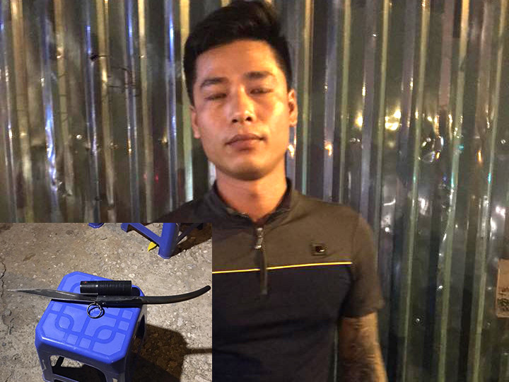 Nam thanh niên và con dao, bình xịt hơi cay.