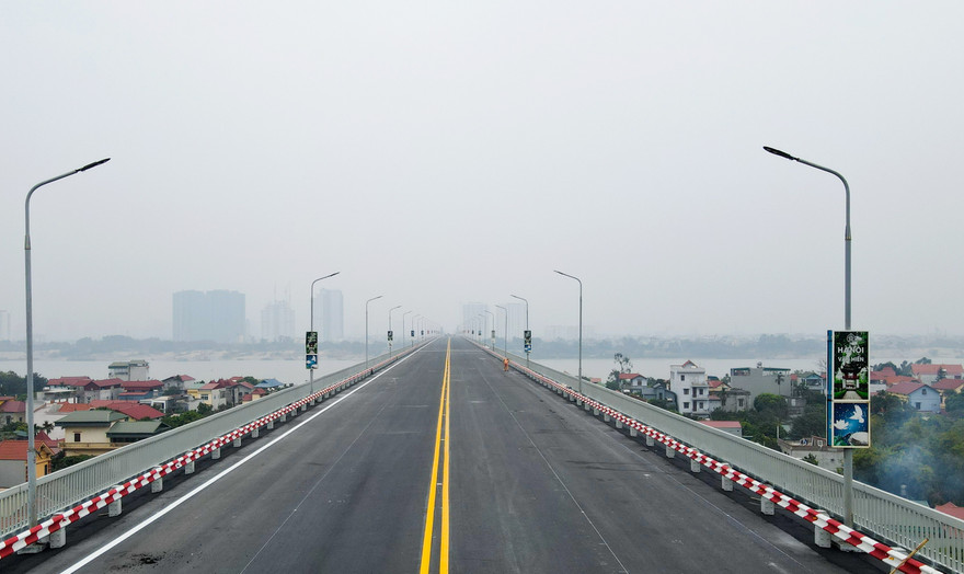 Từ sáng 7/1, phương tiện ô tô, xe buýt được lưu thông trở lại sau sửa chữa cầu Thăng Long.