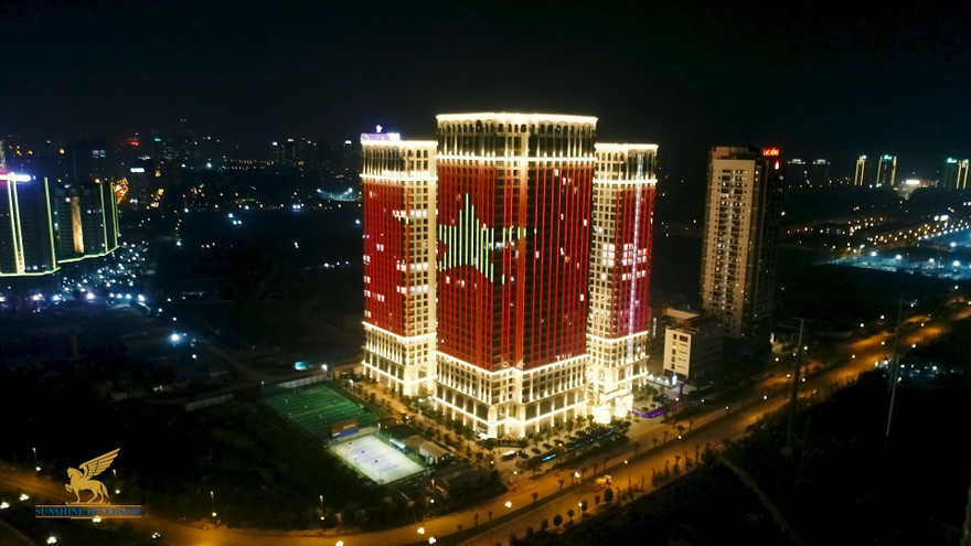 Sunshine Riverside, dự án nằm ngay chân cầu Nhật Tân trở thành một bức tranh tuyệt đẹp trong ngày vui lớn của dân tộc.