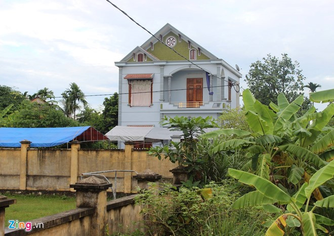 Tuyến đường qua nhà bà Hát tương đối vắng vẻ. Ảnh: Hoàng Lam/Zing