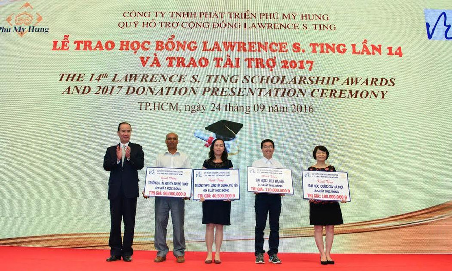 Quỹ Lawrence S. Ting trao học bổng cho các trường khu vực miền Bắc, miền Trung và Tây Nguyên.