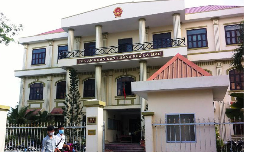 Khiển trách thẩm phán cho đại gia “mua dâm trẻ em” hưởng án treo