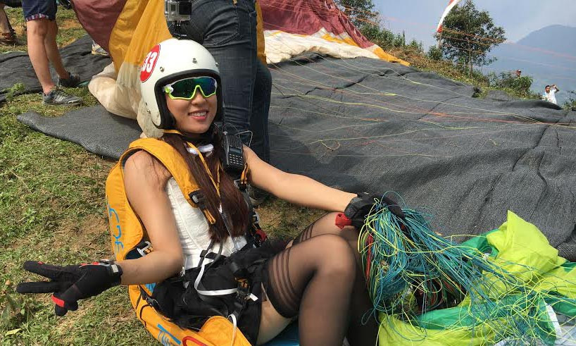 [VIDEO] Hotgirl dù lượn bay giữa trời Mù Cang Chải